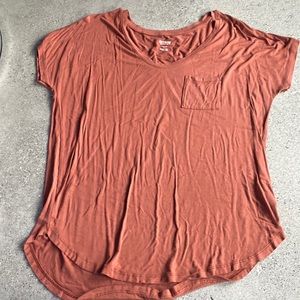 Mossimo Burnt Orange Short Sleeve Tee. Size Small.